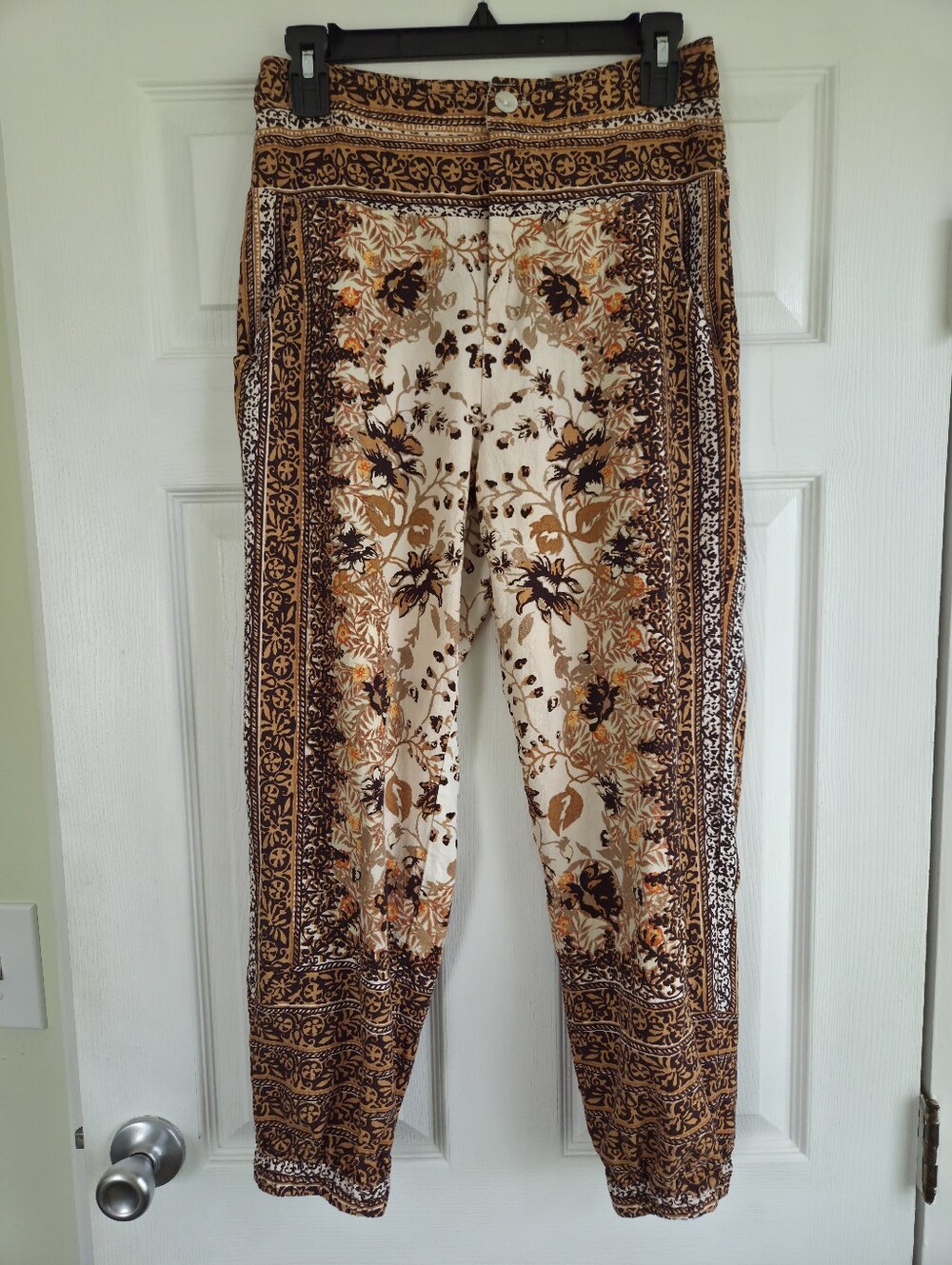 Anthropologie ✨️ Women's Cream and Brown Boho Floral Joggers Pants Size 2 - Picture 6 of 11